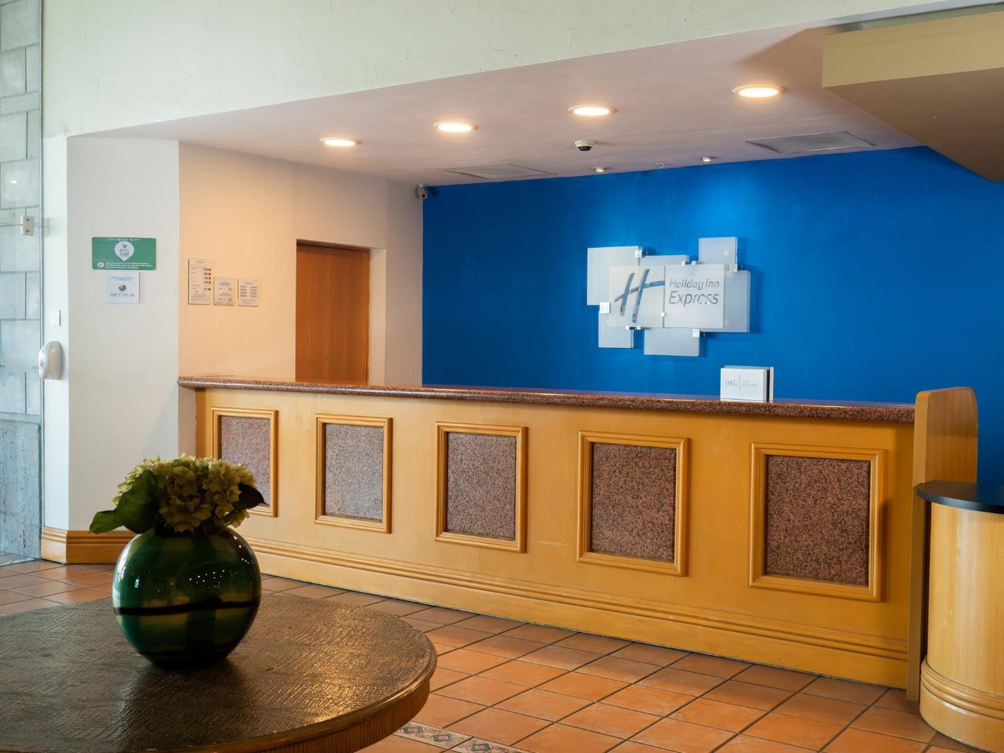 Holiday Inn Express Silao-Aeropuerto Bajio By Ihg Eksteriør billede