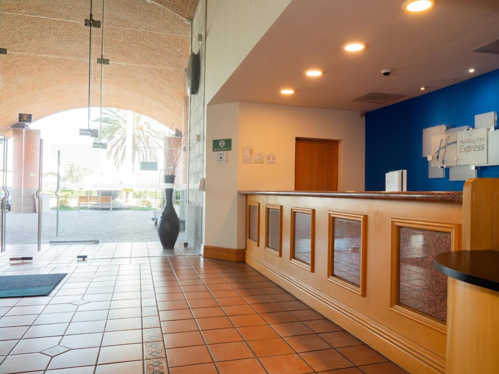 Holiday Inn Express Silao-Aeropuerto Bajio By Ihg Eksteriør billede